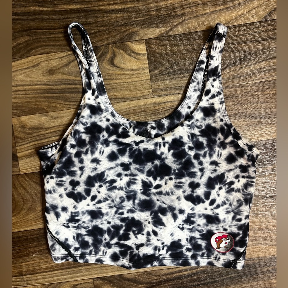 Buccee’s athletic top